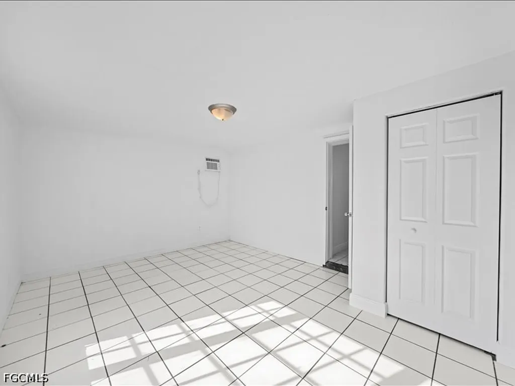 2253 10th Court Lehigh Acres FL 33936
