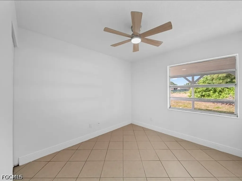 2253 10th Court Lehigh Acres FL 33936