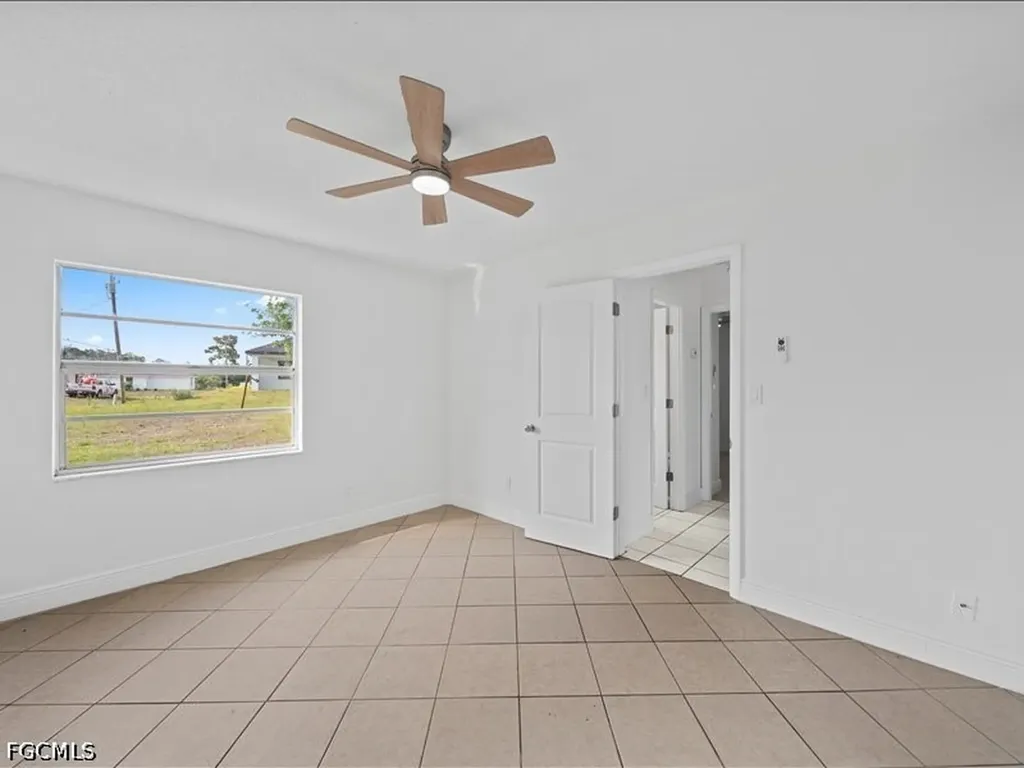 2253 10th Court Lehigh Acres FL 33936