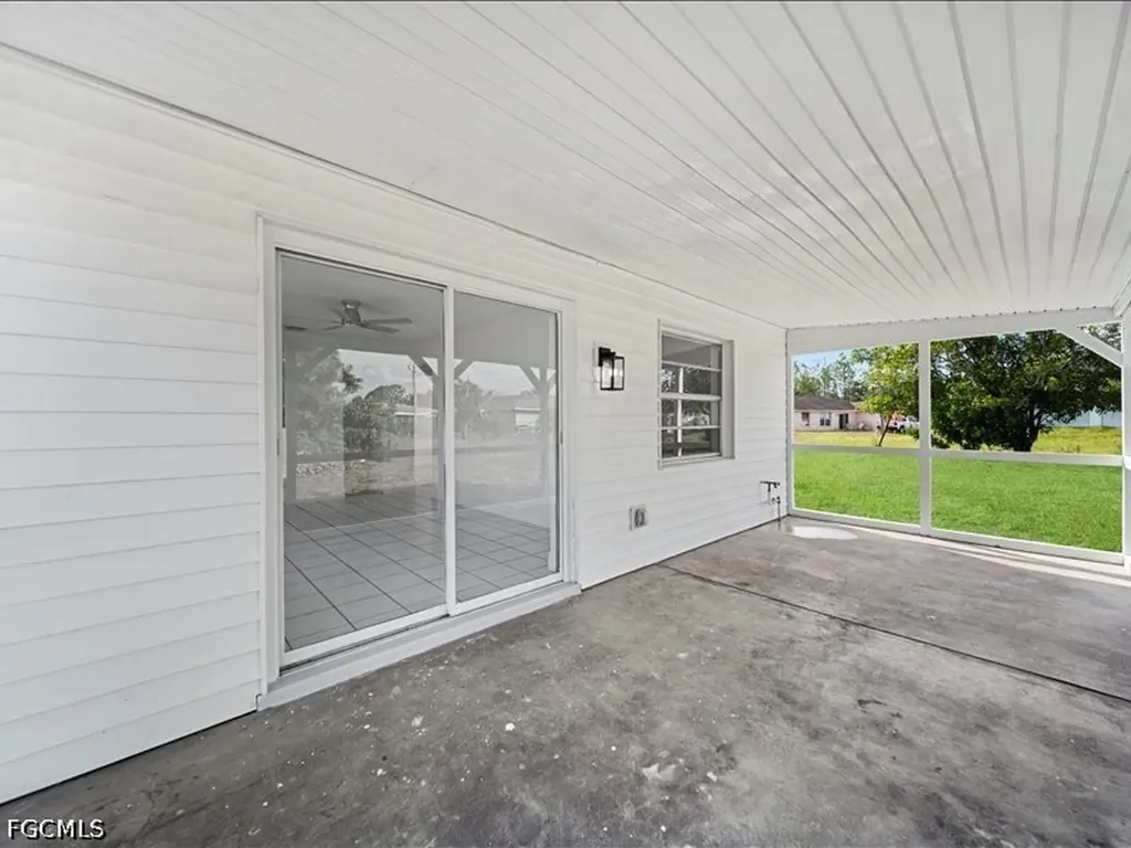 2253 10th Court Lehigh Acres FL 33936