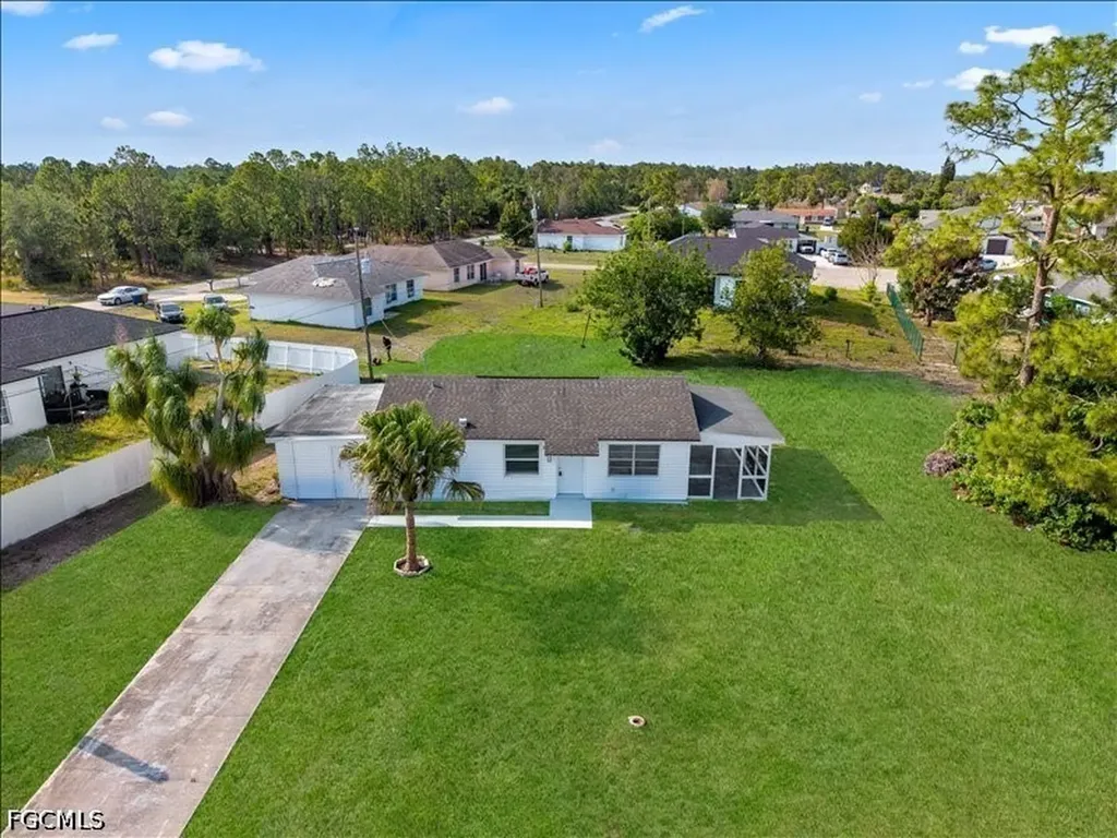 2253 10th Court Lehigh Acres FL 33936
