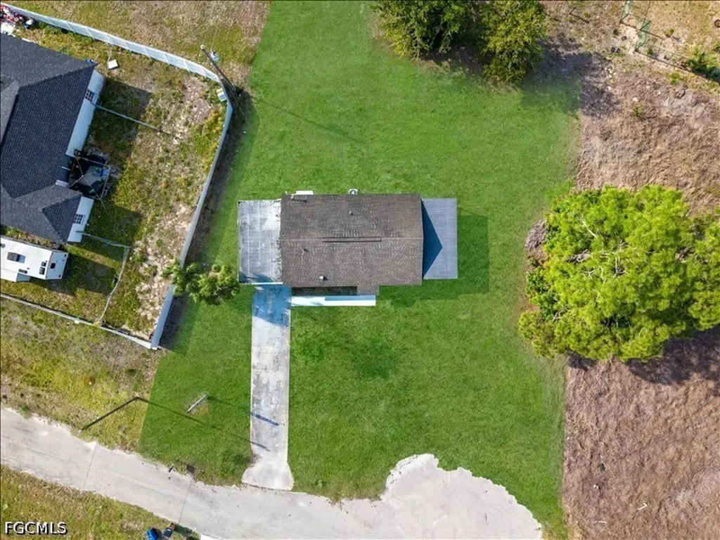 2253 10th Court Lehigh Acres FL 33936