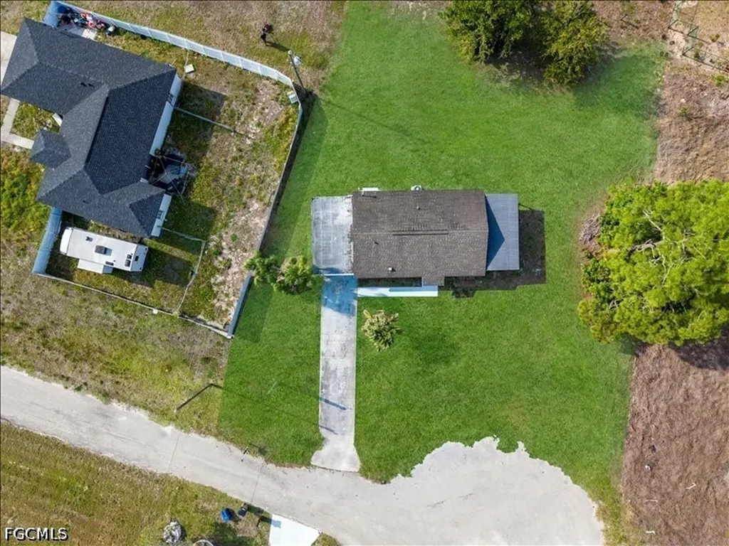 2253 10th Court Lehigh Acres FL 33936