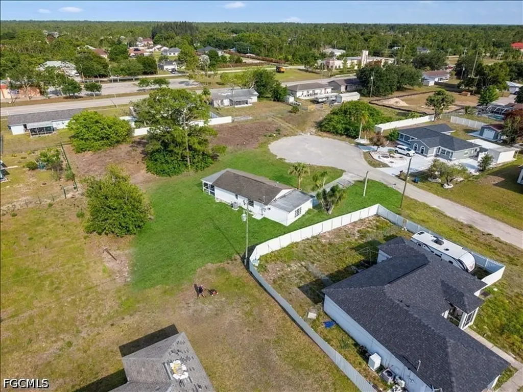 2253 10th Court Lehigh Acres FL 33936