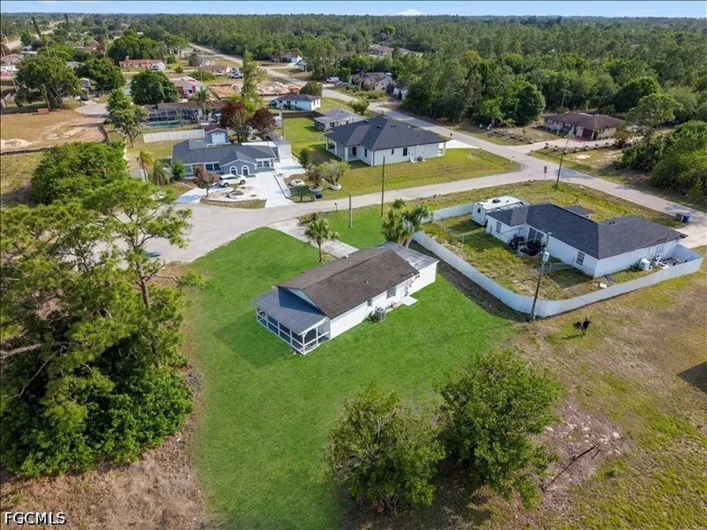 2253 10th Court Lehigh Acres FL 33936