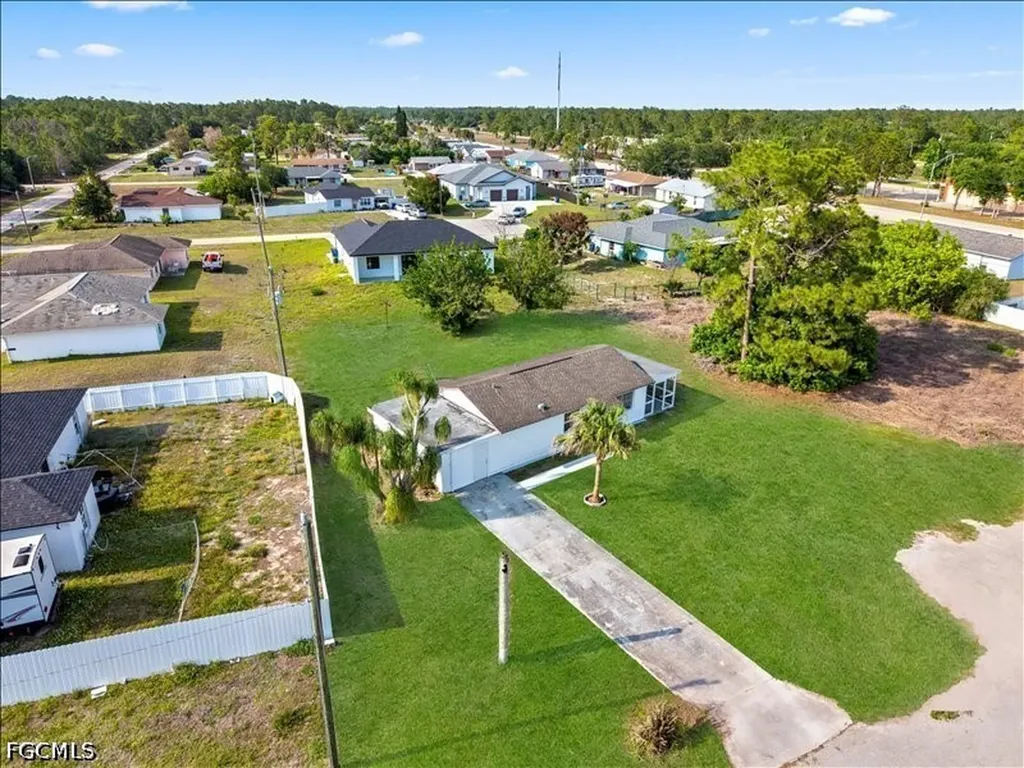 2253 10th Court Lehigh Acres FL 33936