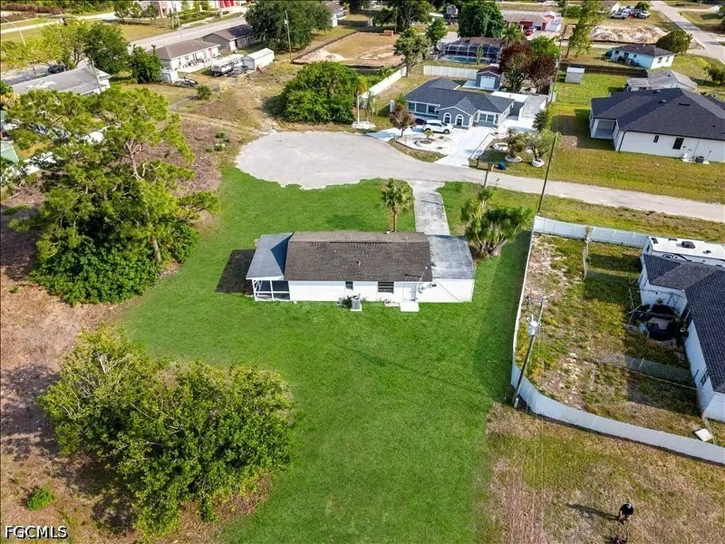 2253 10th Court Lehigh Acres FL 33936