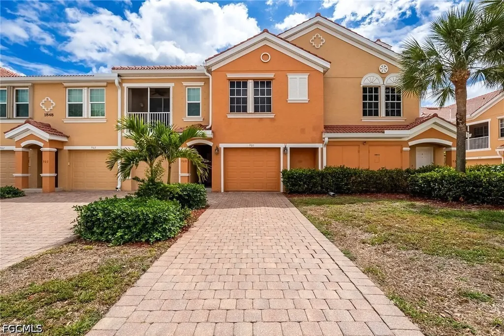 1848 Concordia Lake Circle Cape Coral FL 33909