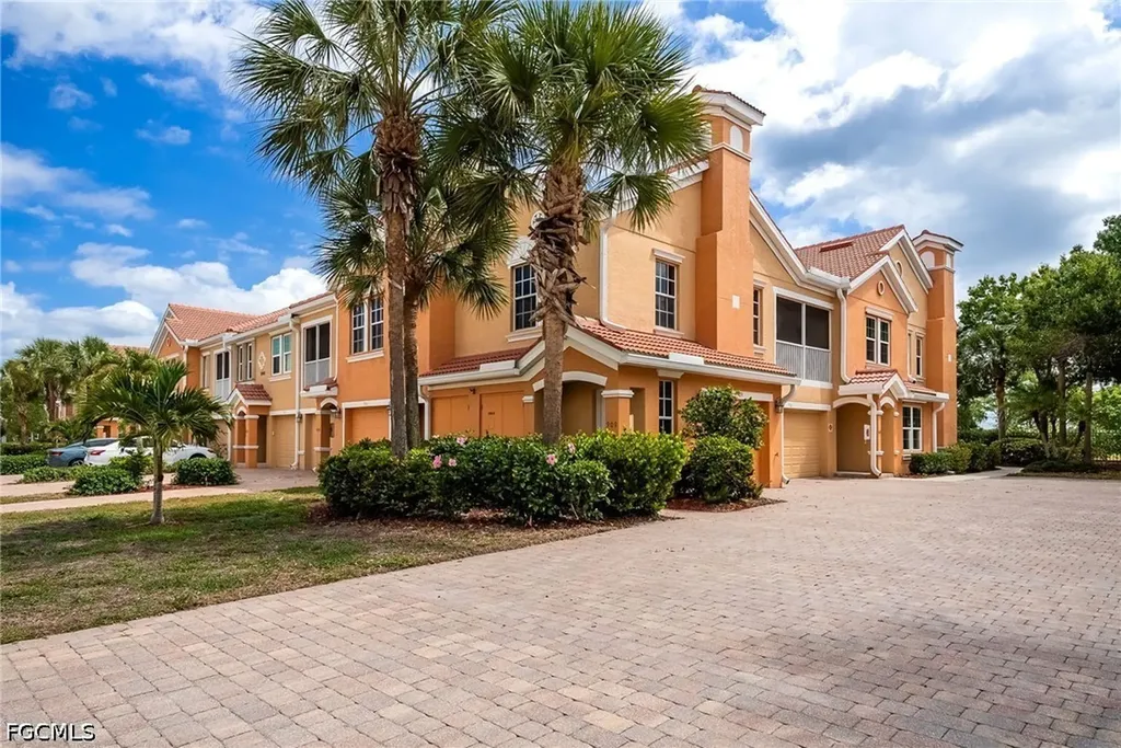 1848 Concordia Lake Circle Cape Coral FL 33909