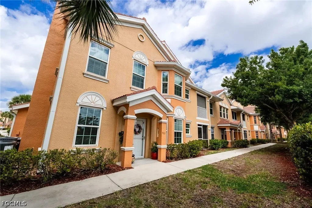 1848 Concordia Lake Circle Cape Coral FL 33909