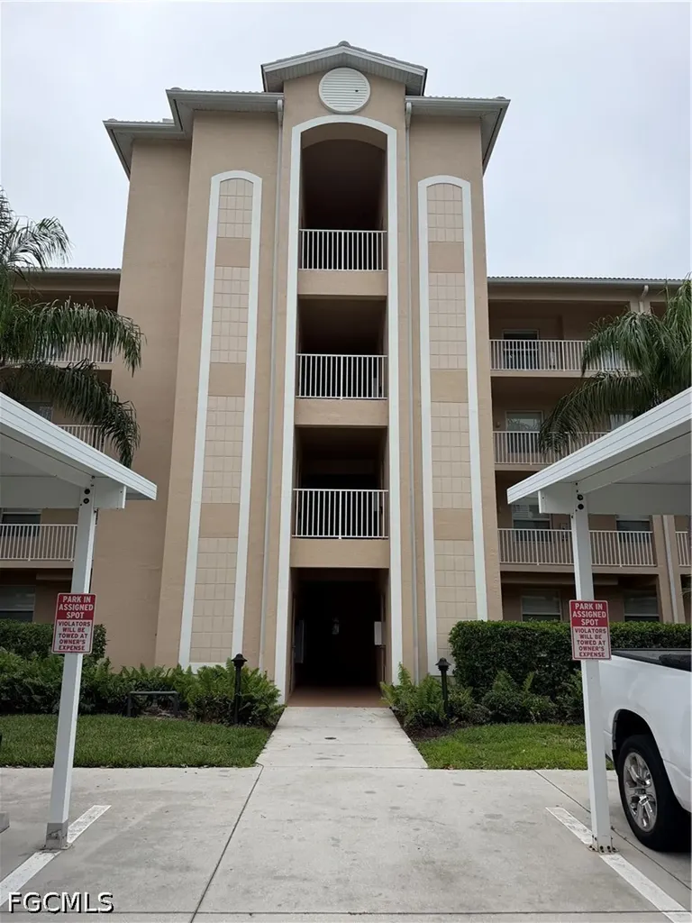 8570 Kingbird Loop Estero FL 33967