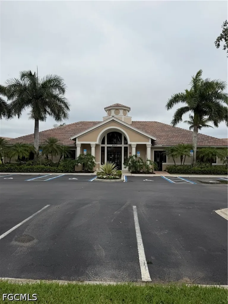 8570 Kingbird Loop Estero FL 33967
