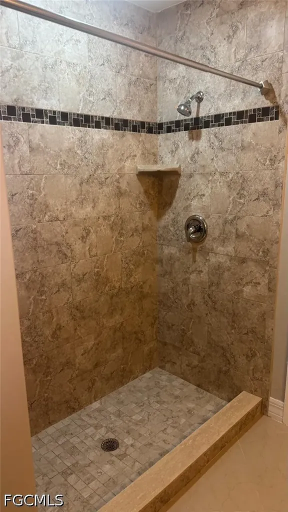 1319 SW 10th Place Cape Coral FL 33991