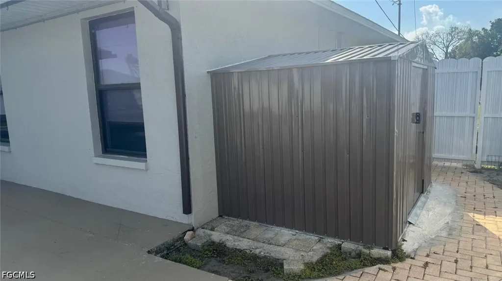 1319 SW 10th Place Cape Coral FL 33991