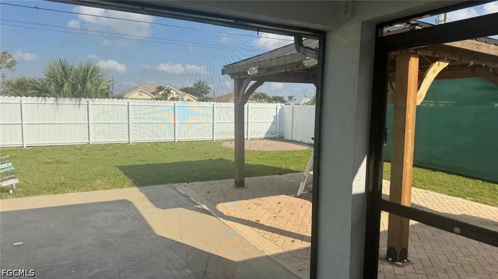 1319 SW 10th Place Cape Coral FL 33991