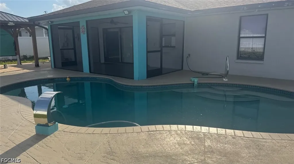 1319 SW 10th Place Cape Coral FL 33991