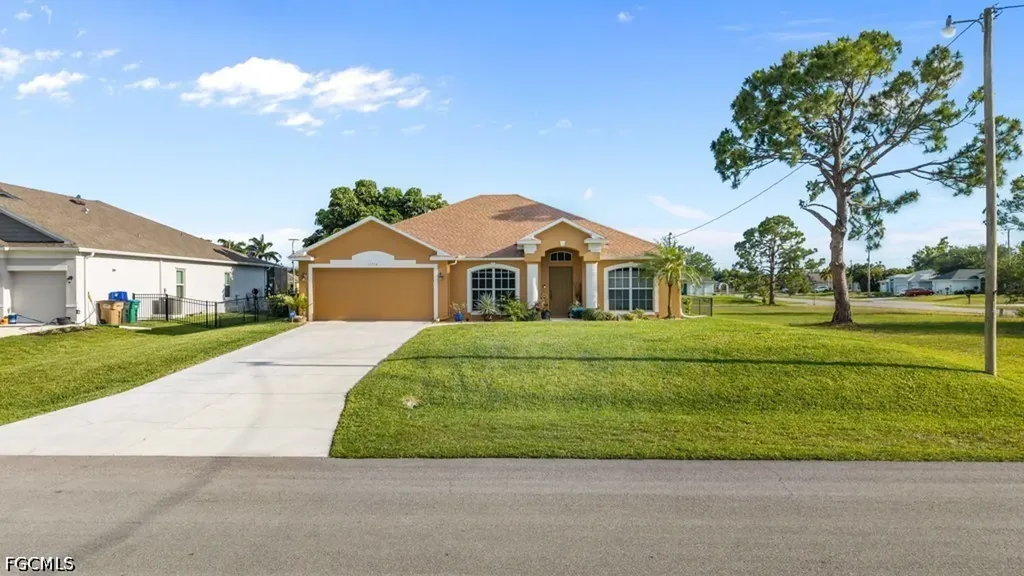 2724 NW 21st Terrace Cape Coral FL 33993