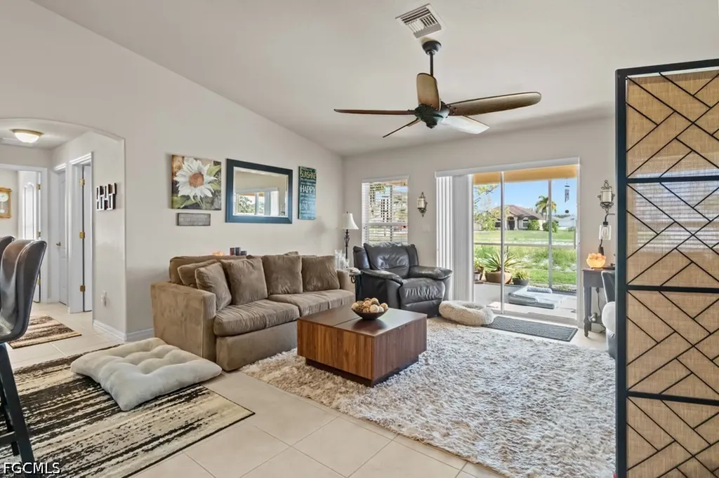 2724 NW 21st Terrace Cape Coral FL 33993
