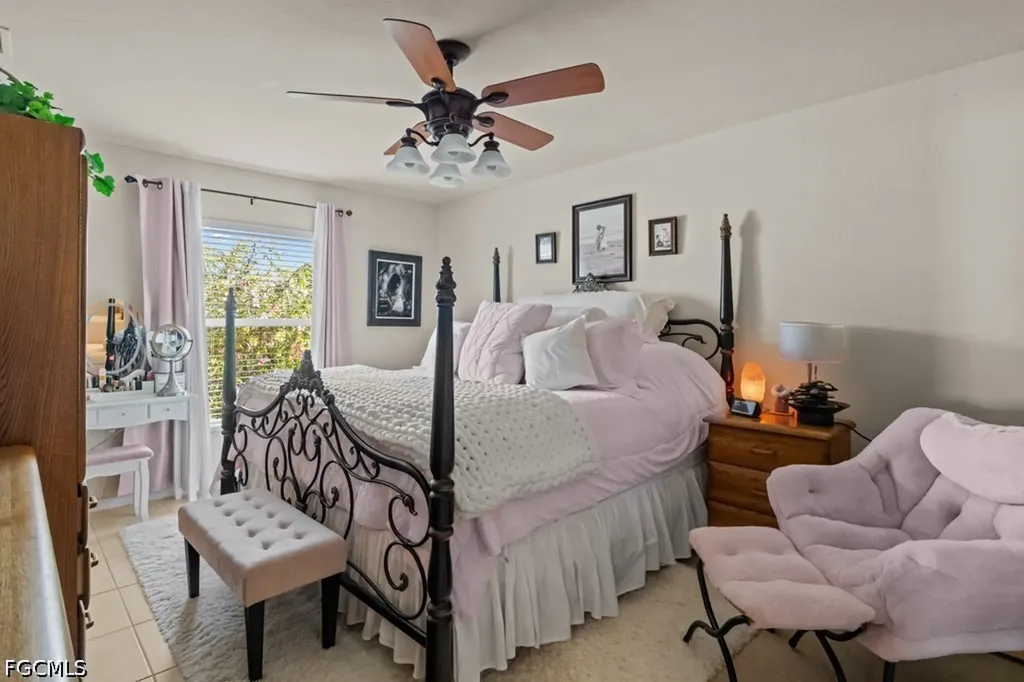 2724 NW 21st Terrace Cape Coral FL 33993