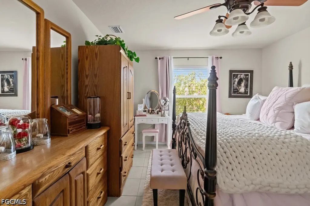 2724 NW 21st Terrace Cape Coral FL 33993