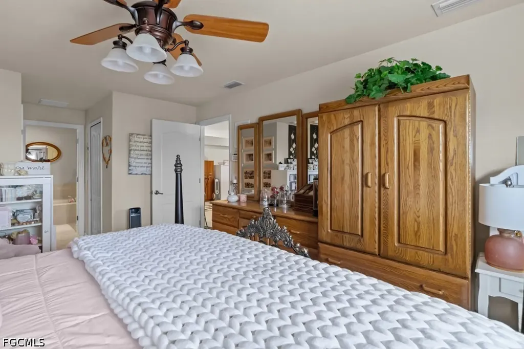 2724 NW 21st Terrace Cape Coral FL 33993
