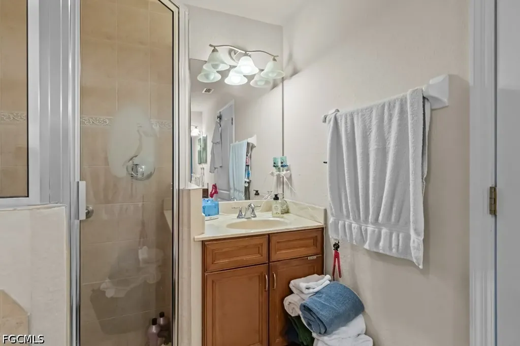 2724 NW 21st Terrace Cape Coral FL 33993