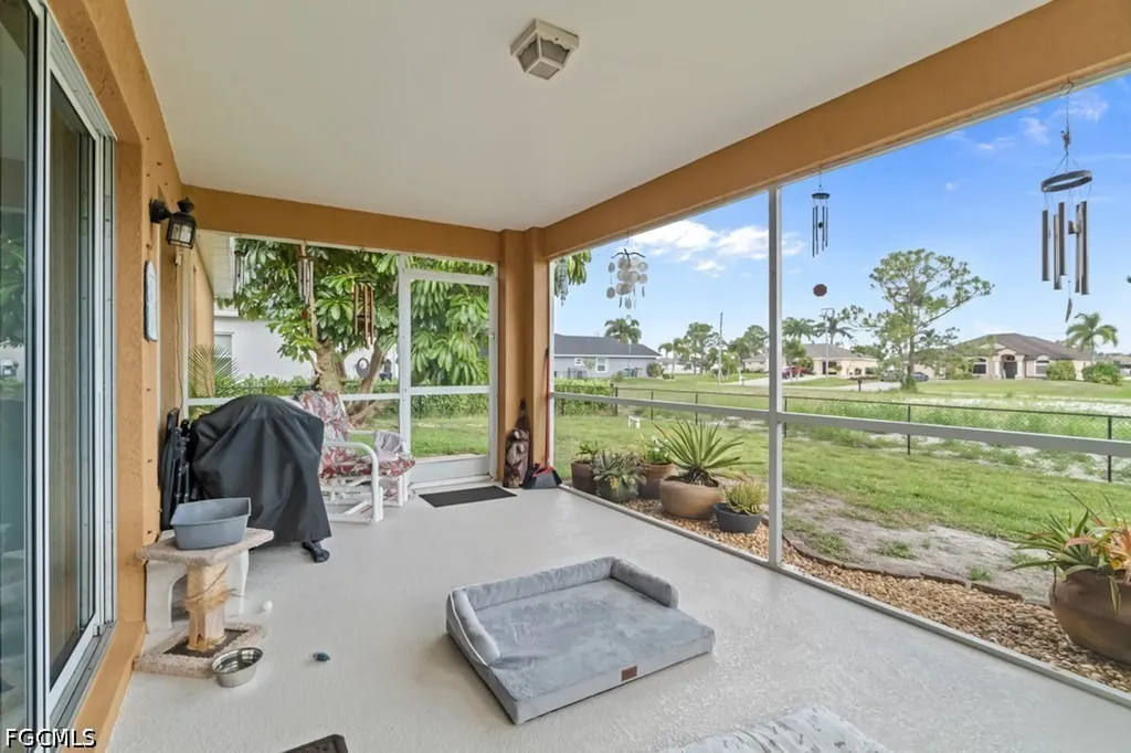 2724 NW 21st Terrace Cape Coral FL 33993