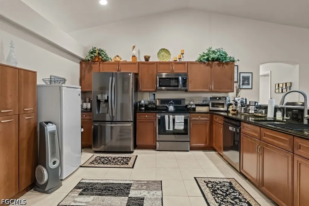2724 NW 21st Terrace Cape Coral FL 33993