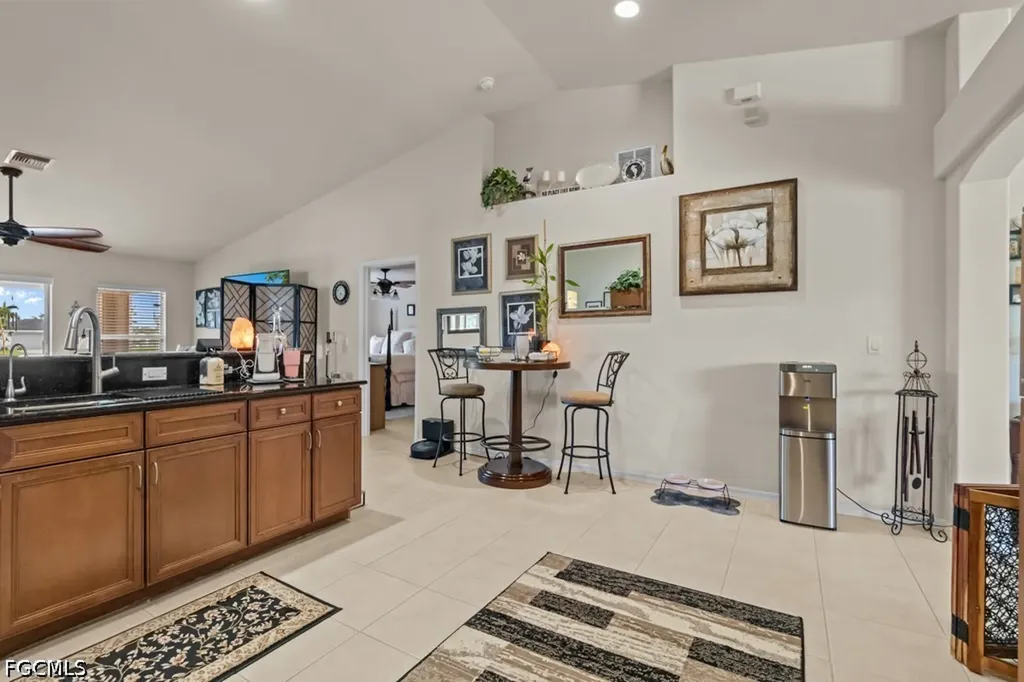 2724 NW 21st Terrace Cape Coral FL 33993