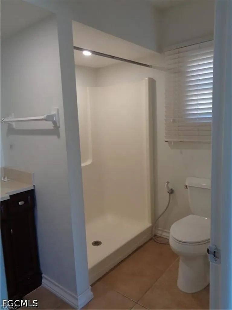 1939 SE 15th Place Cape Coral FL 33990