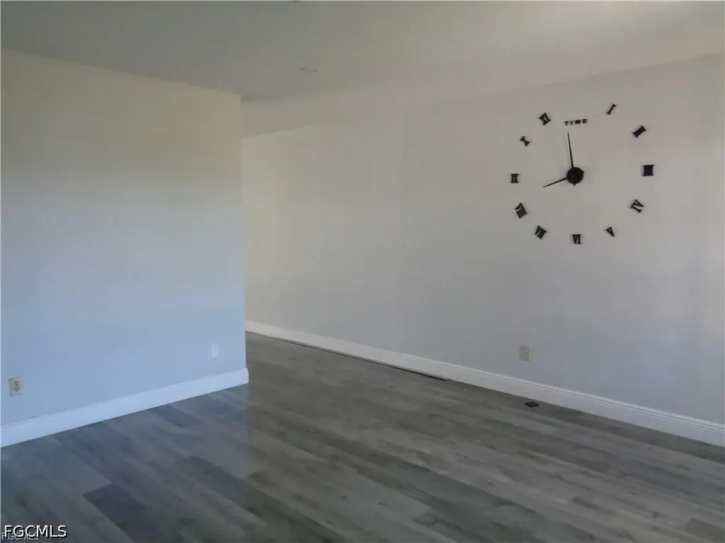 1939 SE 15th Place Cape Coral FL 33990