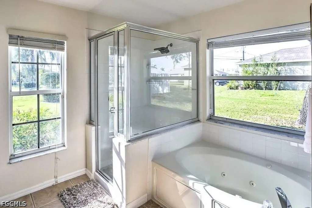 3223 SE Santa Barbara Place Cape Coral FL 33904
