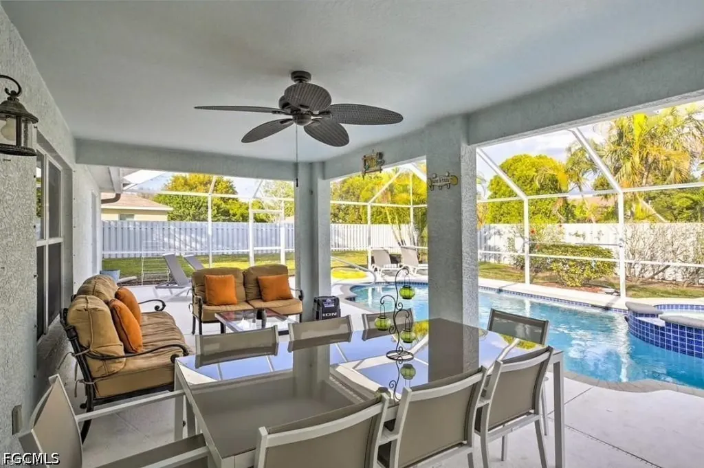 3223 SE Santa Barbara Place Cape Coral FL 33904