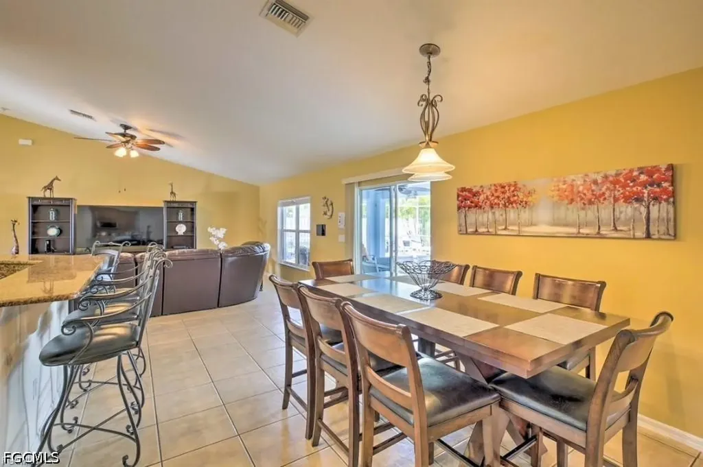 3223 SE Santa Barbara Place Cape Coral FL 33904