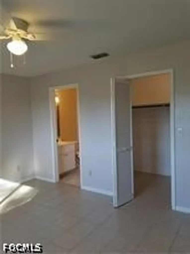 938 SE 24th Avenue Cape Coral FL 33990