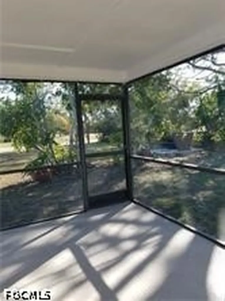 938 SE 24th Avenue Cape Coral FL 33990
