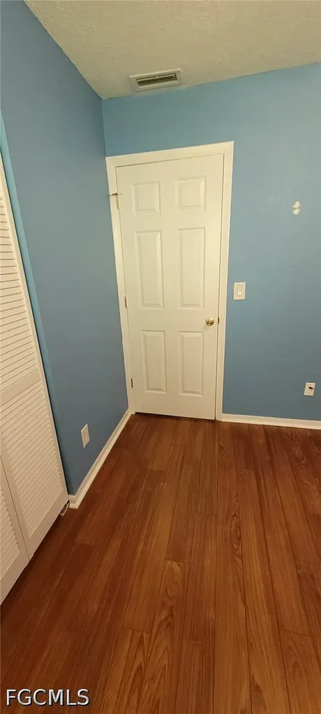 4611 Bayshore Drive Naples FL 34112
