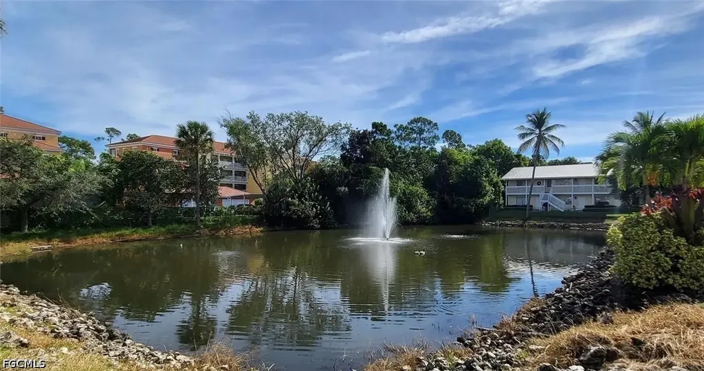 4611 Bayshore Drive Naples FL 34112