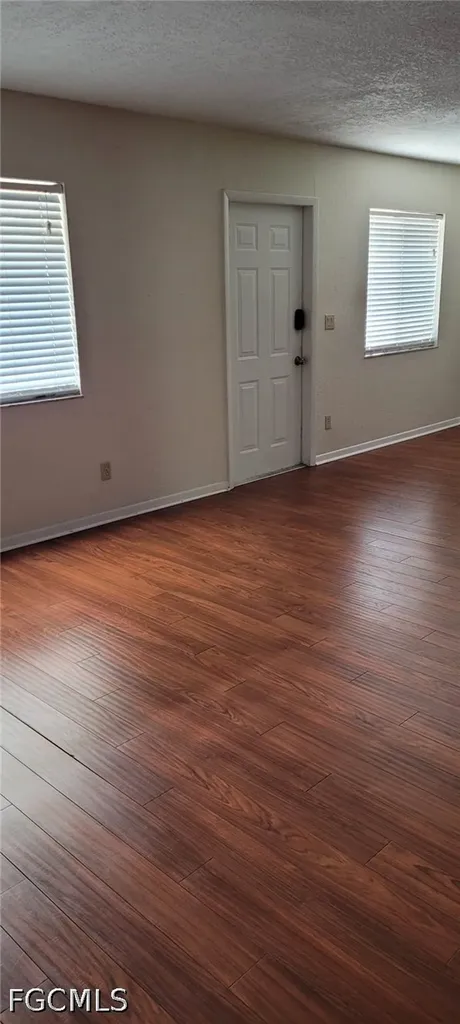 4611 Bayshore Drive Naples FL 34112