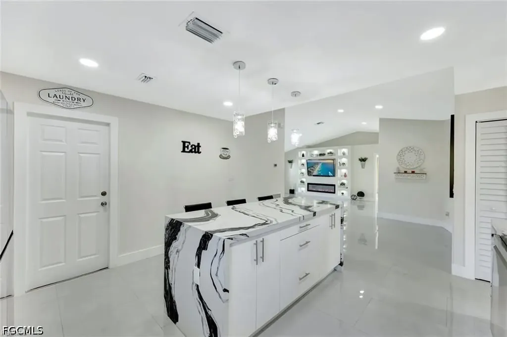 2320 SW 21st Street Cape Coral FL 33991