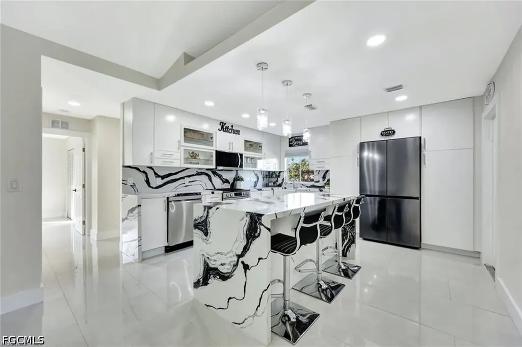 2320 SW 21st Street Cape Coral FL 33991