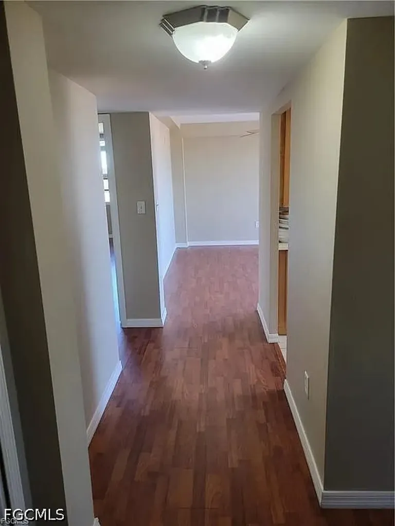 4803 Sunset Court Cape Coral FL 33904