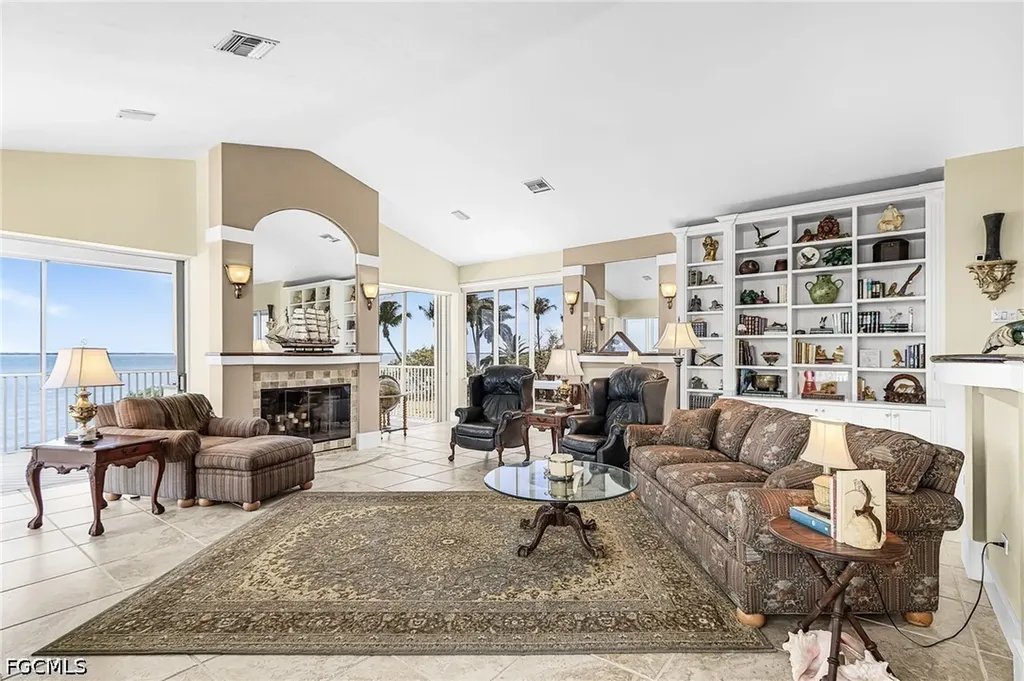 2096 Macadamia Street St. James City FL 33956