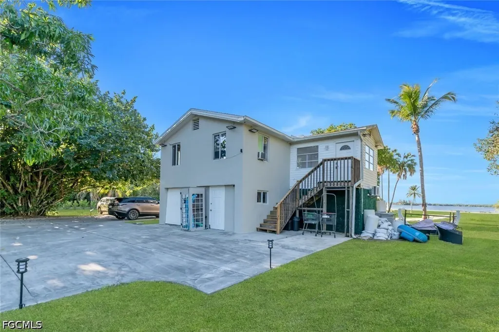 4369 Cypress Lane Fort Myers FL 33905