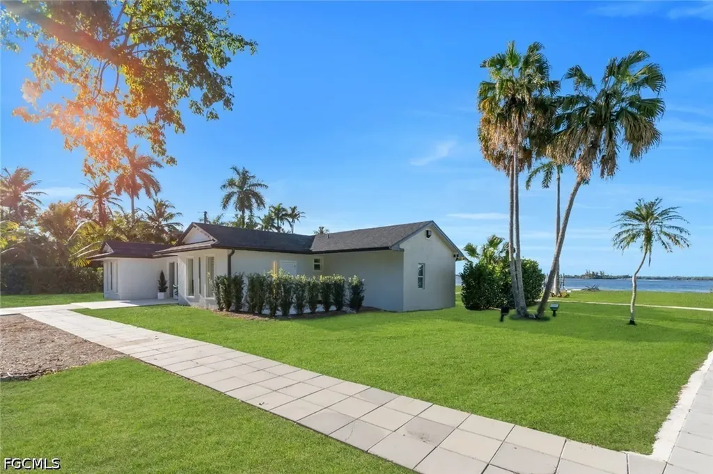 4369 Cypress Lane Fort Myers FL 33905