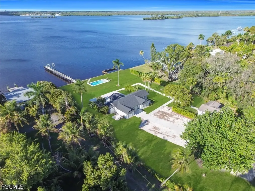 4369 Cypress Lane Fort Myers FL 33905