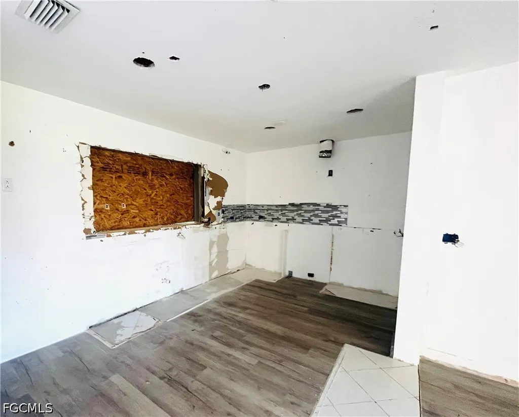 703 Monterey Avenue Cape Coral FL 33904