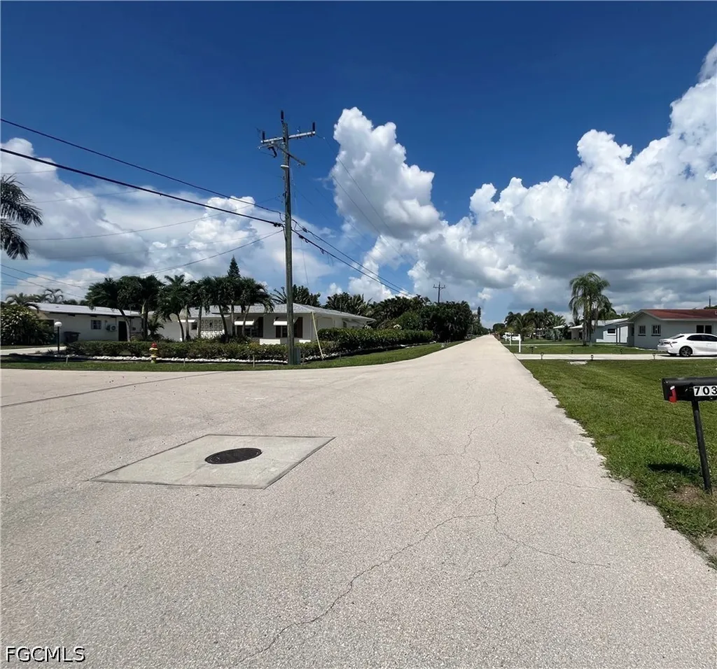703 Monterey Avenue Cape Coral FL 33904