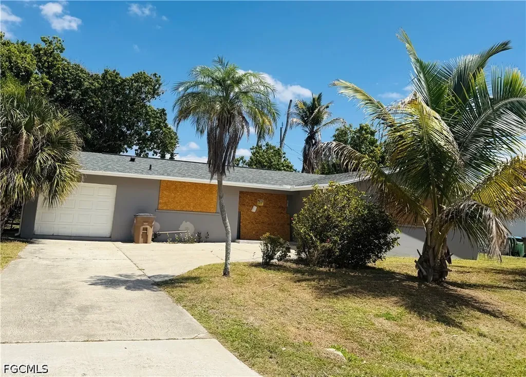 703 Monterey Avenue Cape Coral FL 33904