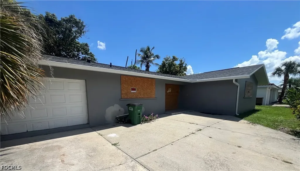 703 Monterey Avenue Cape Coral FL 33904